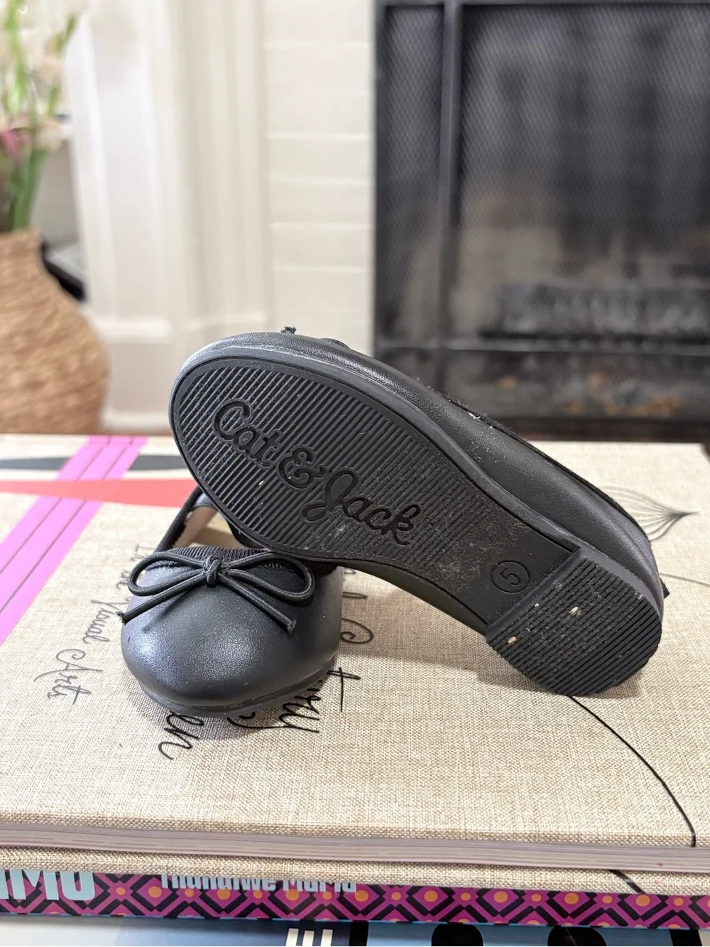 Cat & Jack Black Girls Mary Jane Ballet Flats with Bow Accent